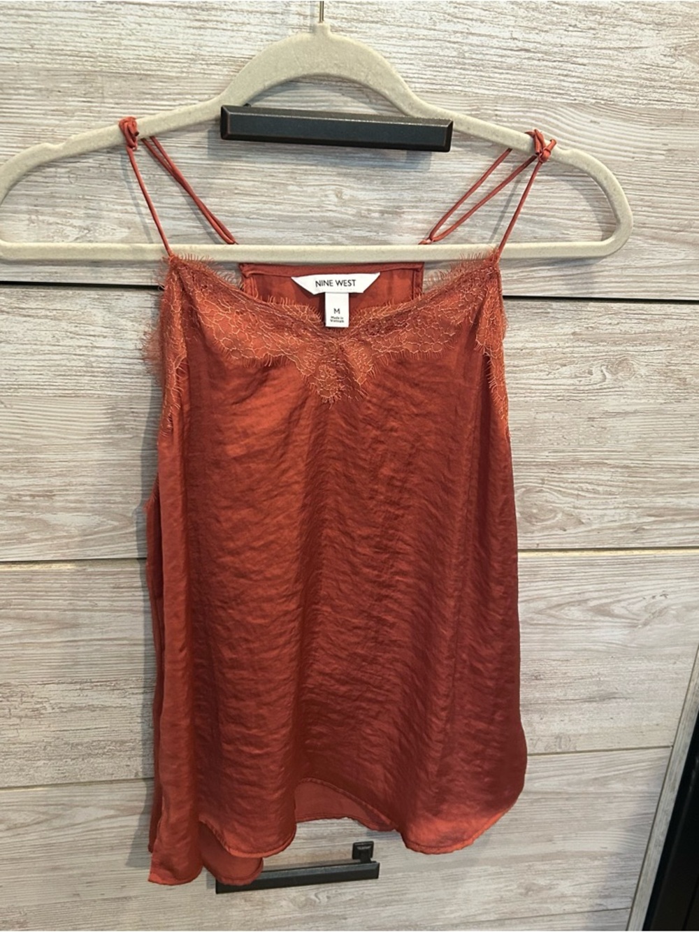 Women's Nine West V Neck Lace Trim Cami Size M